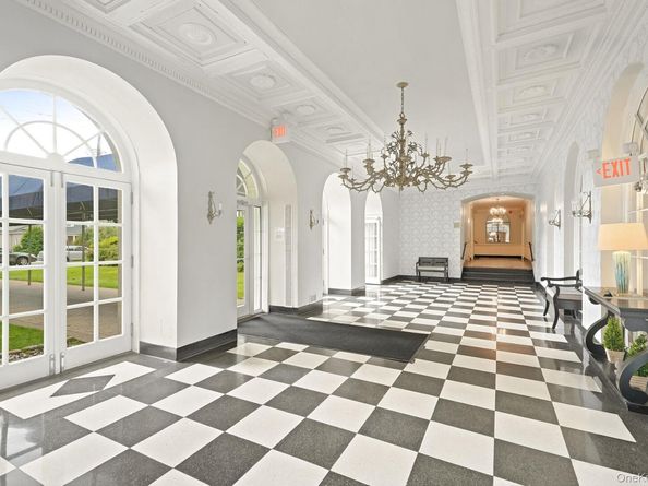 910 Stuart Avenue 2EF, Mamaroneck NY 10543