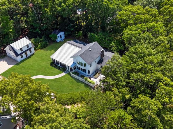 36 Breezy Drive, Sag Harbor NY 11963