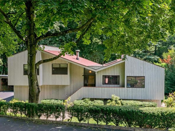 68 Burns Place, Briarcliff Manor NY 10510