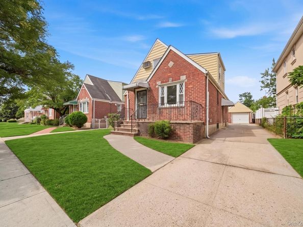 5332 187th Street, Fresh Meadows NY 11365