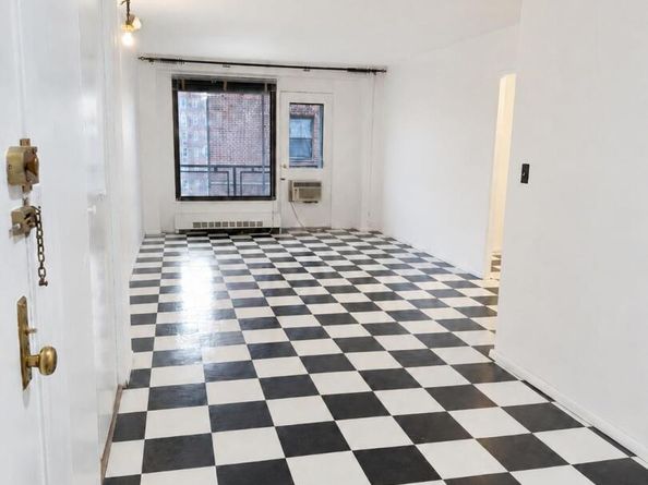 61-55 98th Street 14F, Rego Park NY 11374