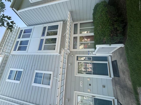 165 Commodore Circle W, Arverne NY 11692