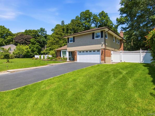 61 Viola Drive, Glen Cove NY 11542