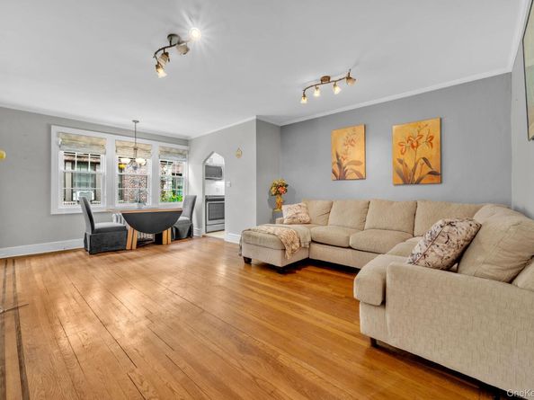 35-05 167th Street 15, Flushing NY 11358