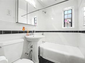 144-36 78th Avenue 2D, Flushing NY 11367
