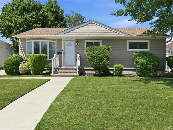 672 Anderson Avenue, Franklin Square NY 11010