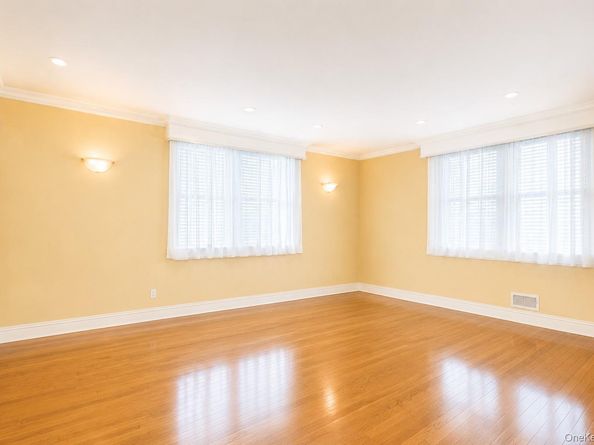 182-12 Horace Harding Expressway 1K, Fresh Meadows NY 11365
