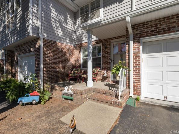 5 Sprucewood Boulevard, Central Islip NY 11722