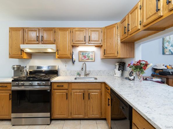 5 Sprucewood Boulevard, Central Islip NY 11722