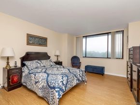 269-10 Grand Central Parkway 4V, Floral Park NY 11005