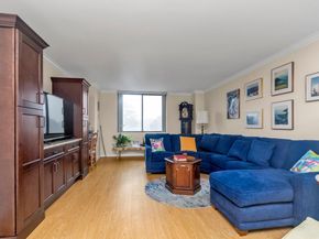 269-10 Grand Central Parkway 4V, Floral Park NY 11005