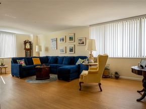 269-10 Grand Central Parkway 4V, Floral Park NY 11005
