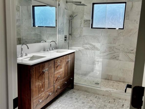 188 Sequams Lane Cen, West Islip NY 11795
