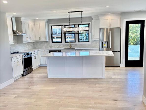 188 Sequams Lane Cen, West Islip NY 11795
