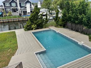188 Sequams Lane Cen, West Islip NY 11795