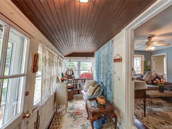 75 Upper Dock Road, Kings Park NY 11754