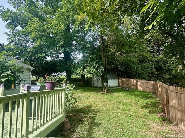 75 Upper Dock Road, Kings Park NY 11754