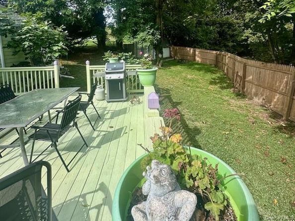 75 Upper Dock Road, Kings Park NY 11754
