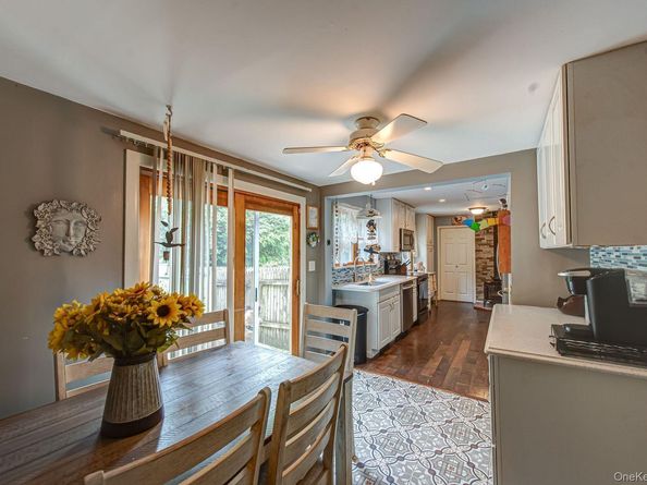 75 Upper Dock Road, Kings Park NY 11754