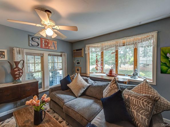 75 Upper Dock Road, Kings Park NY 11754
