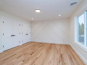 20 Baker Lane, Levittown NY 11756