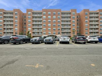 410 E Broadway