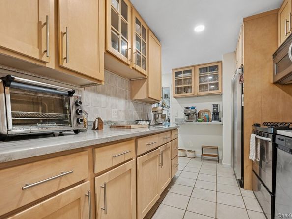 410 E Broadway 4B, Long Beach NY 11561