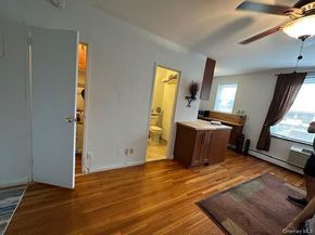 21 Bond Street 2C, Great Neck NY 11021