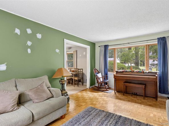 62 Margaret Drive, Coram NY 11727