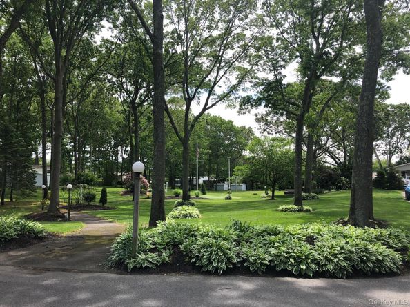 1661 OLD COUNTRY Road 500, Riverhead NY 11901