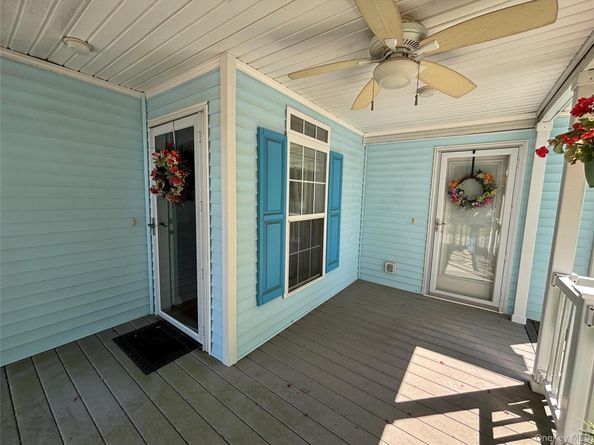 1661 OLD COUNTRY Road 500, Riverhead NY 11901