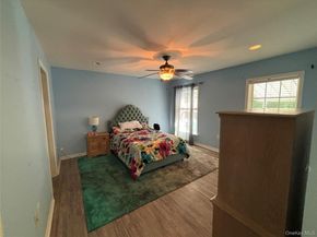1661 OLD COUNTRY Road 500, Riverhead NY 11901