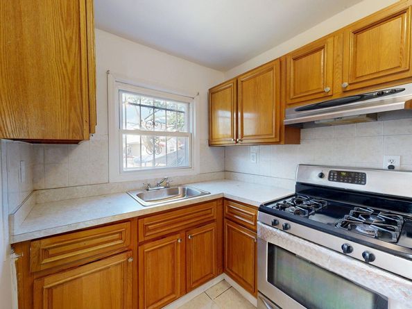 25701 149th Road, Rosedale NY 11422