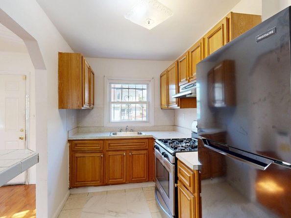 25701 149th Road, Rosedale NY 11422