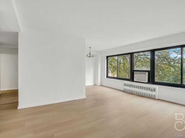 33-43 14th Street 4B, Astoria NY 11106