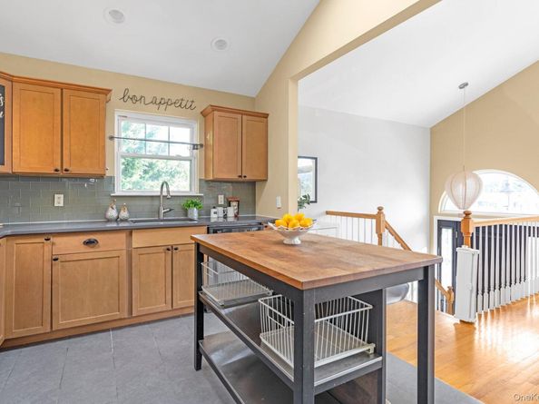 1200 Roger Road, North Bellmore NY 11710