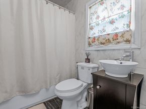 555 N 1 Street, New Hyde Park NY 11040