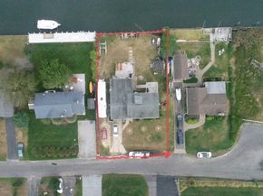 39 Barracuda Road, East Quogue NY 11942