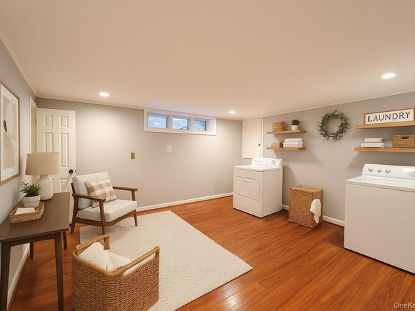 642 Salisbury Park Drive, Westbury NY 11590