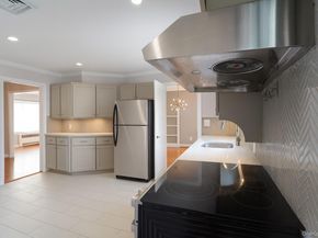 642 Salisbury Park Drive, Westbury NY 11590