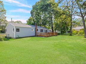 4991 Express Drive N, Lake Ronkonkoma NY 11779