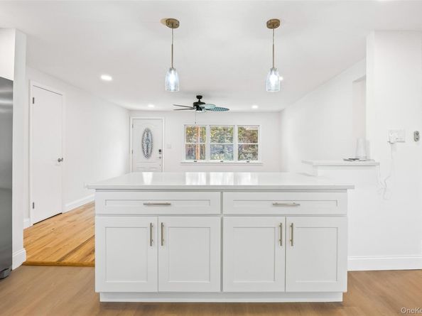 4991 Express Drive N, Lake Ronkonkoma NY 11779