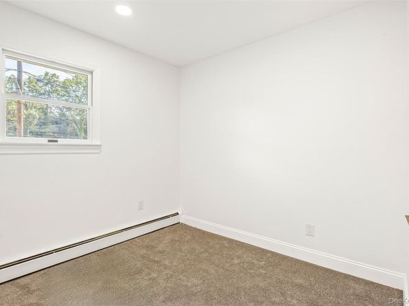 4991 Express Drive N, Lake Ronkonkoma NY 11779