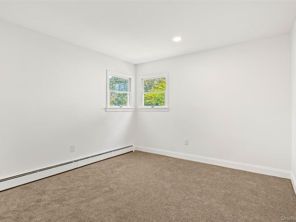 4991 Express Drive N, Lake Ronkonkoma NY 11779