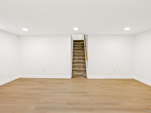 4991 Express Drive N, Lake Ronkonkoma NY 11779