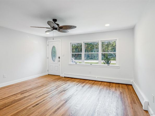 4991 Express Drive N, Lake Ronkonkoma NY 11779