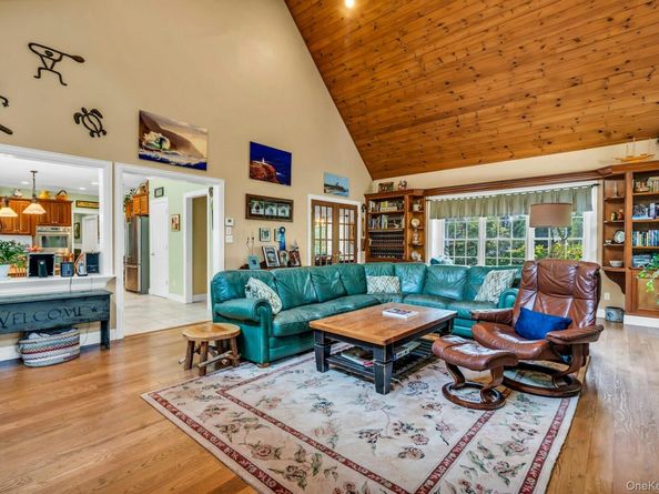 55 Grasslands Circle, Mount Sinai NY 11766