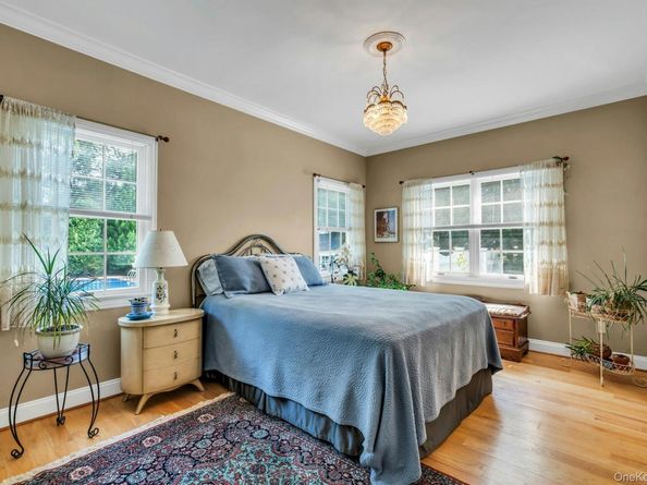 55 Grasslands Circle, Mount Sinai NY 11766