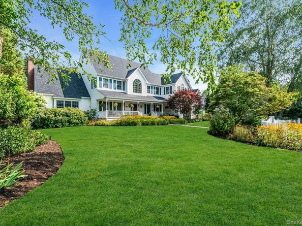 55 Grasslands Circle, Mount Sinai NY 11766