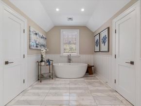 365 Split Rock Road, Syosset NY 11791
